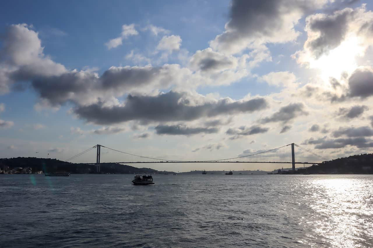3 days in istanbul, river