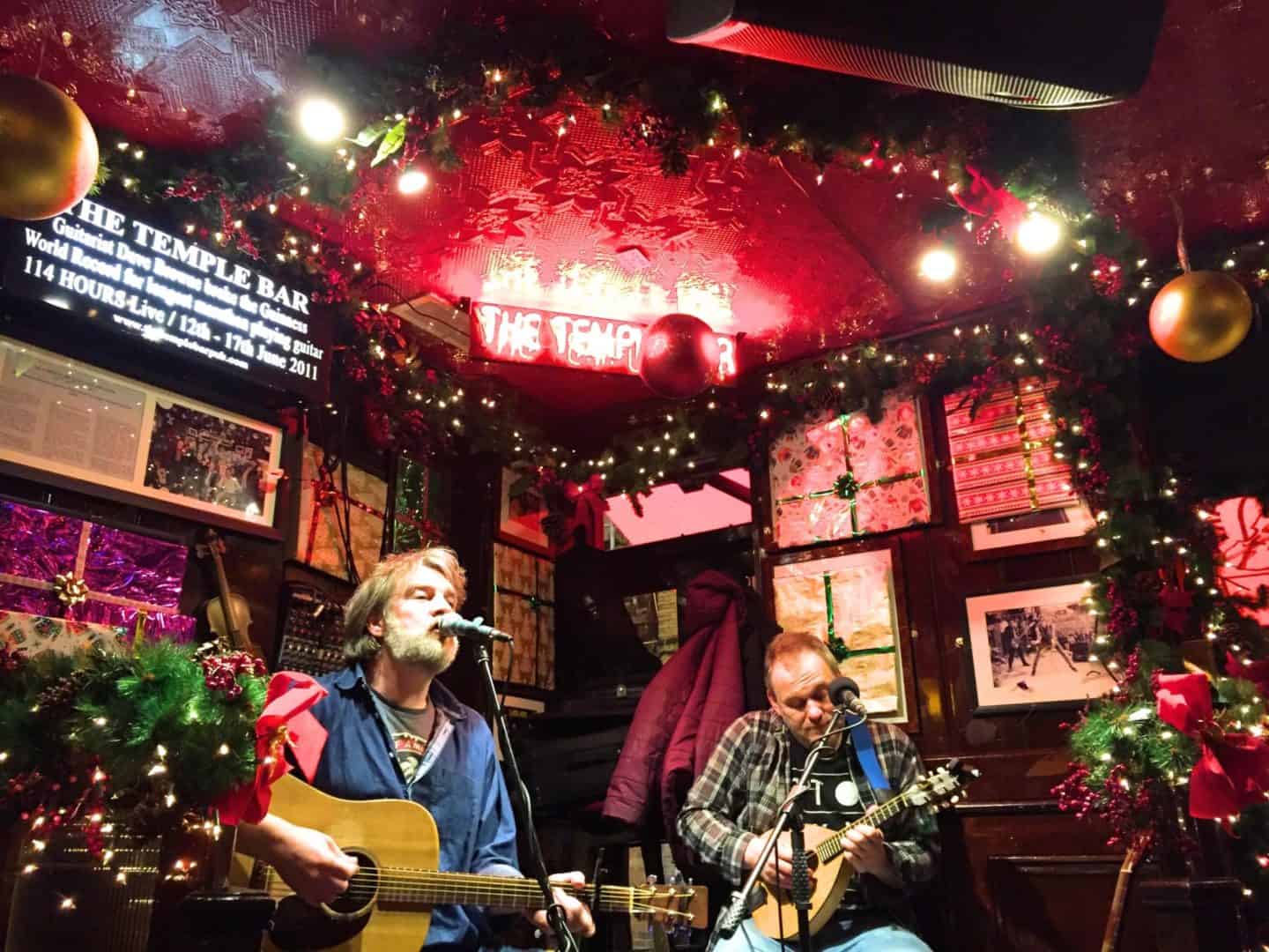best pubs in Dublin for live music, Live Music at The Temple Bar