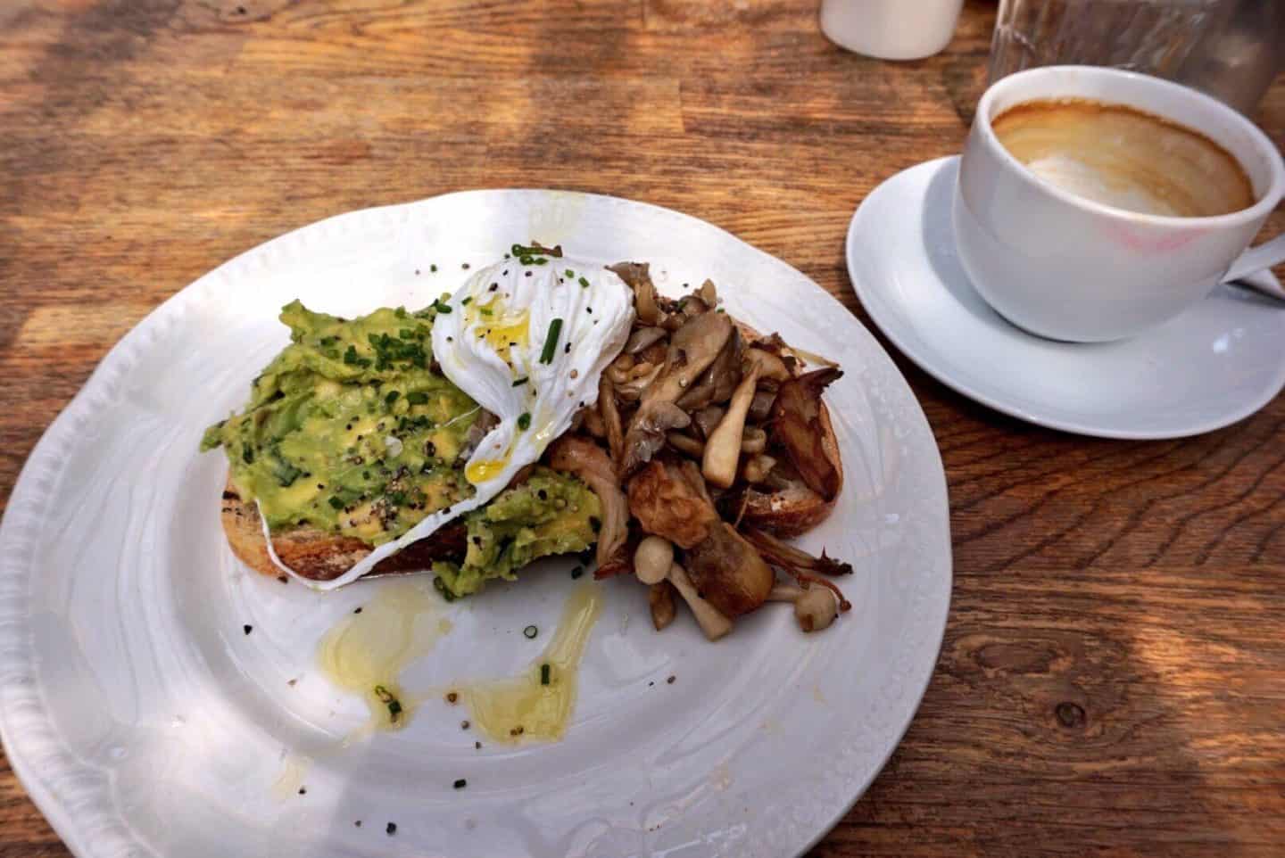 The Wandering Quinn Travel Blog london brunch stoke newington