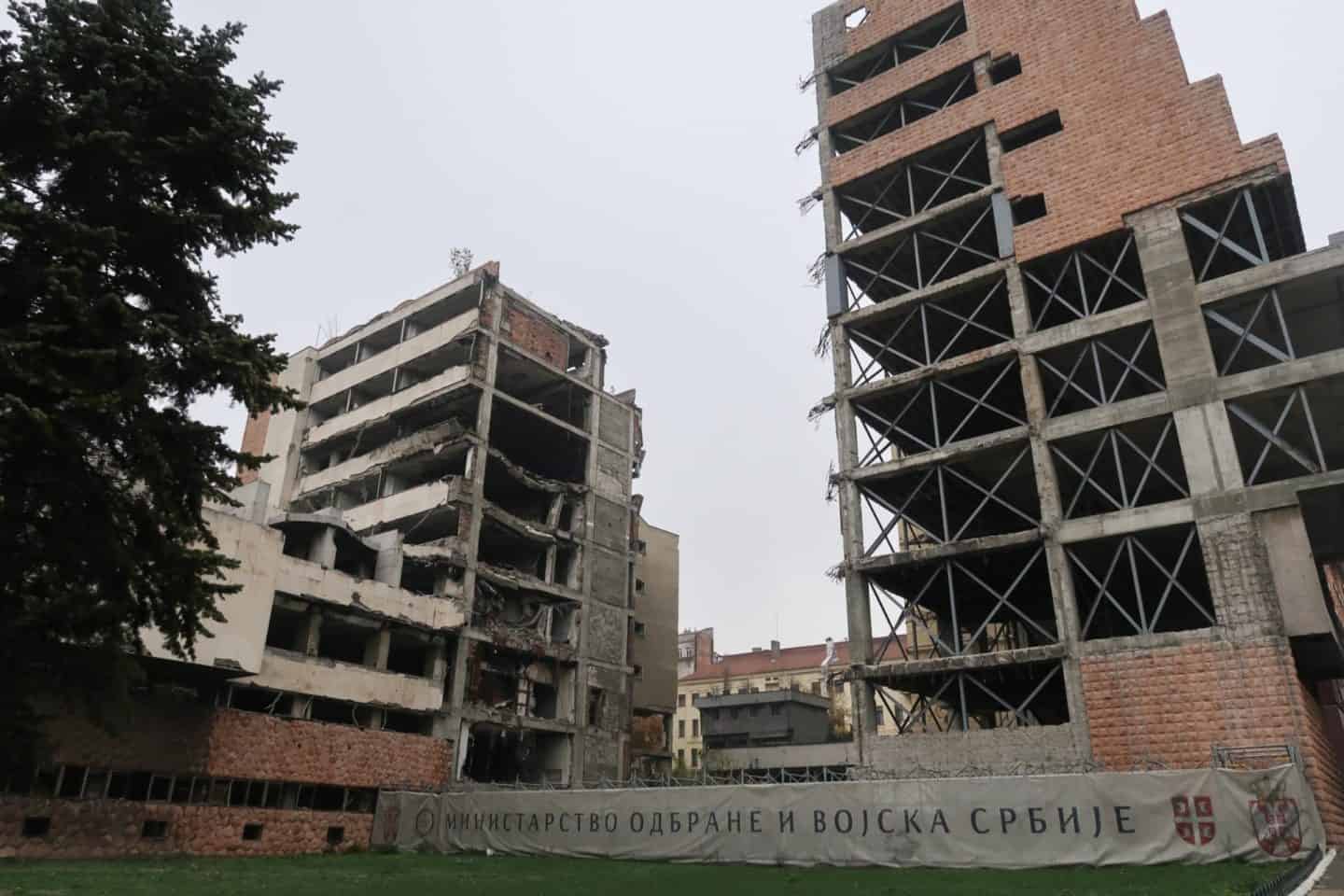 things to do in Belgrade, belgrade bombed buildings