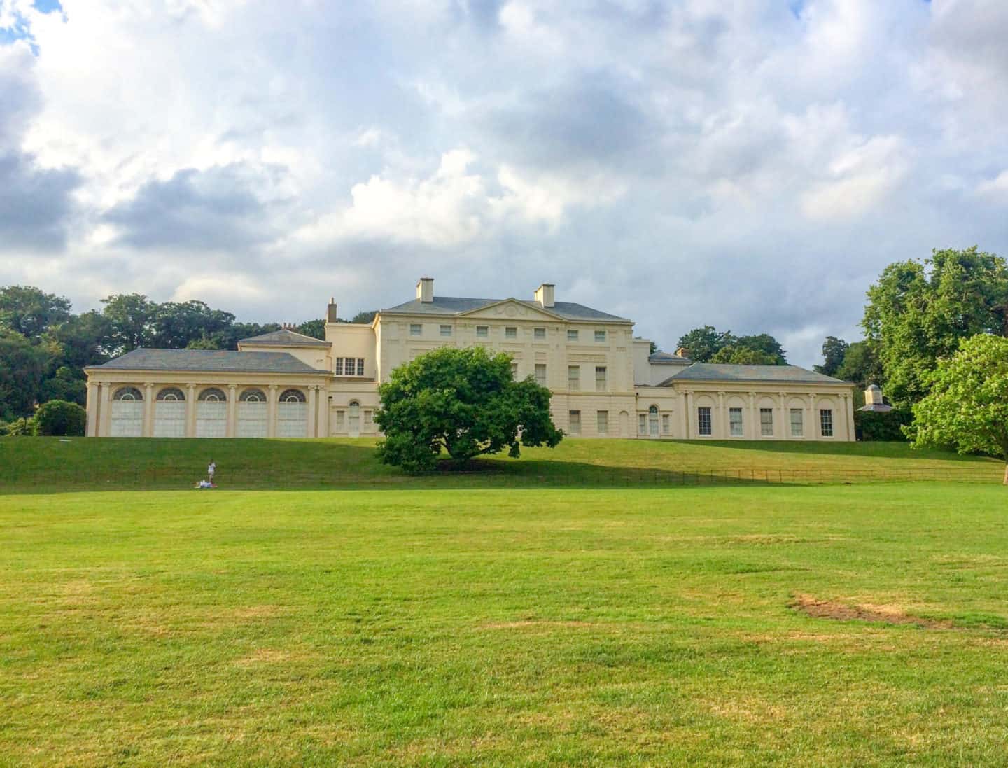 kenwood house estate and meadow infront | what to do on Hampstead Heath