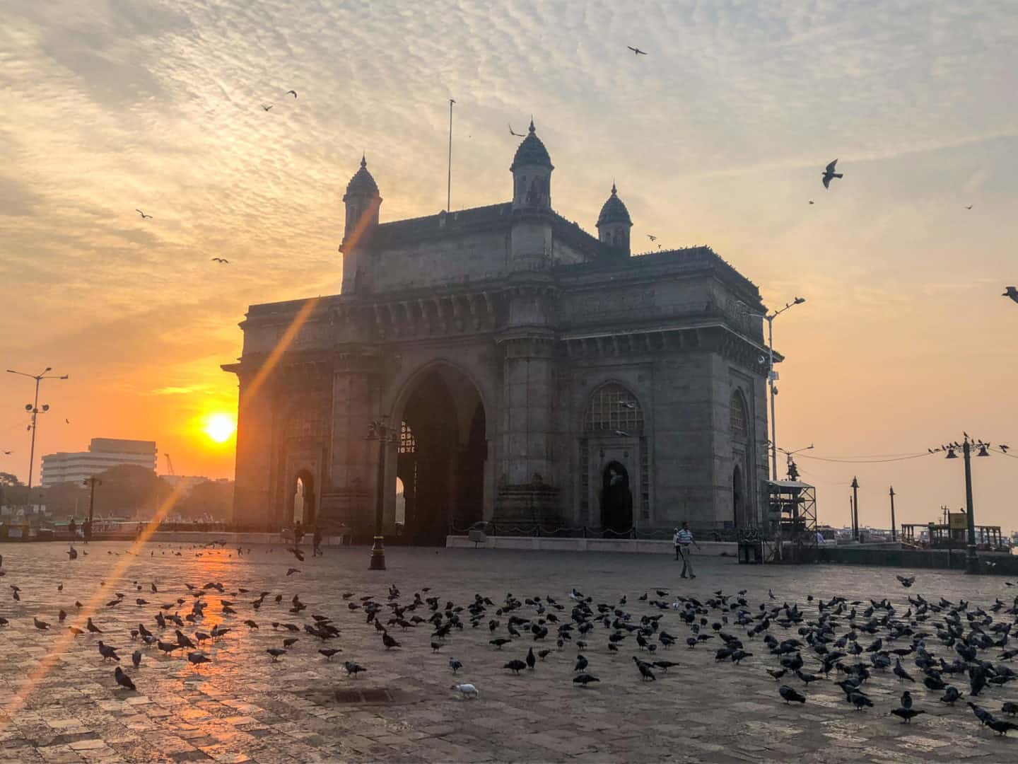 best places to visit in India, sunrise at gateway of India Mumbai
