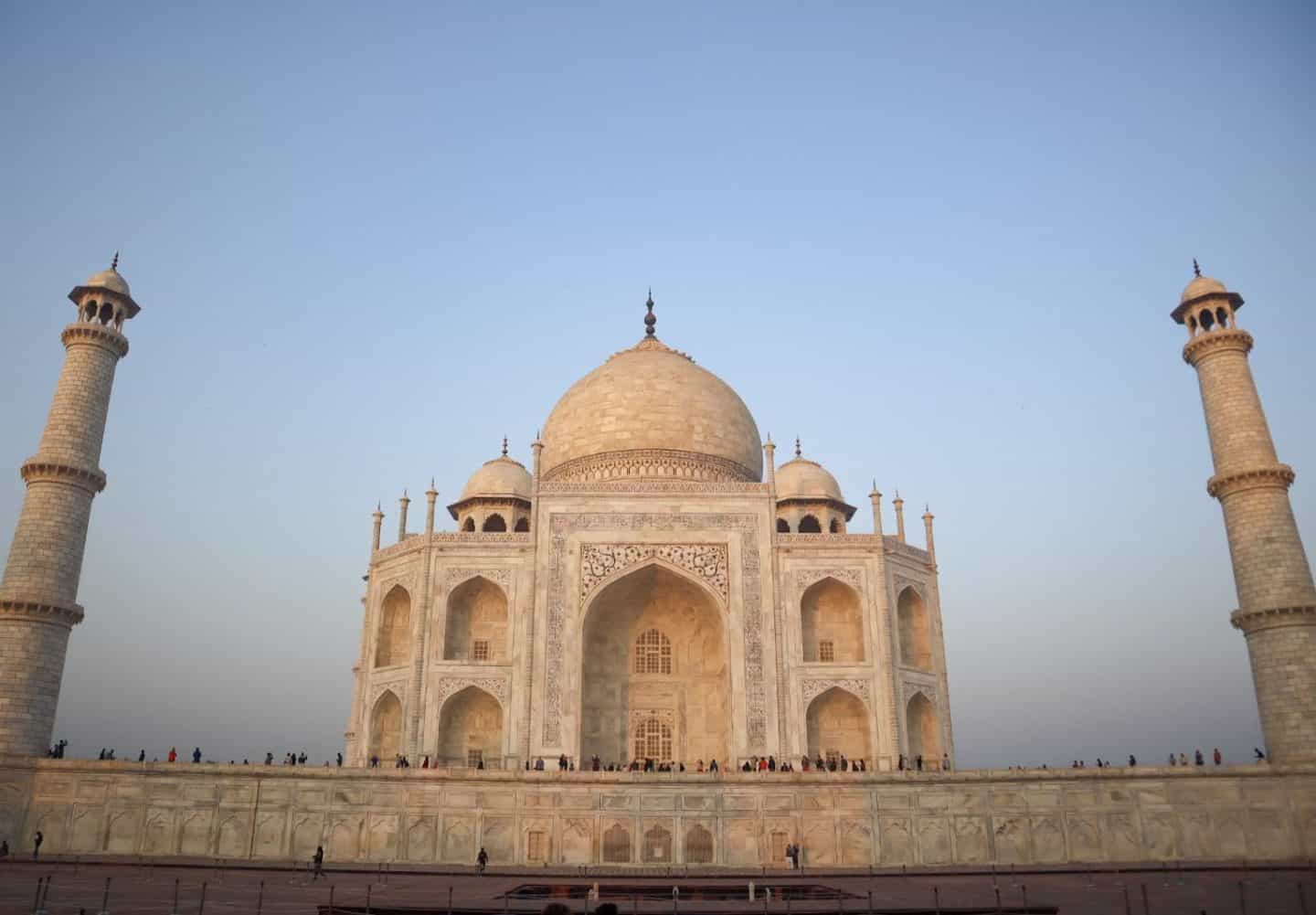 The Wandering Quinn Travel Blog Taj Mahal at Sunrise