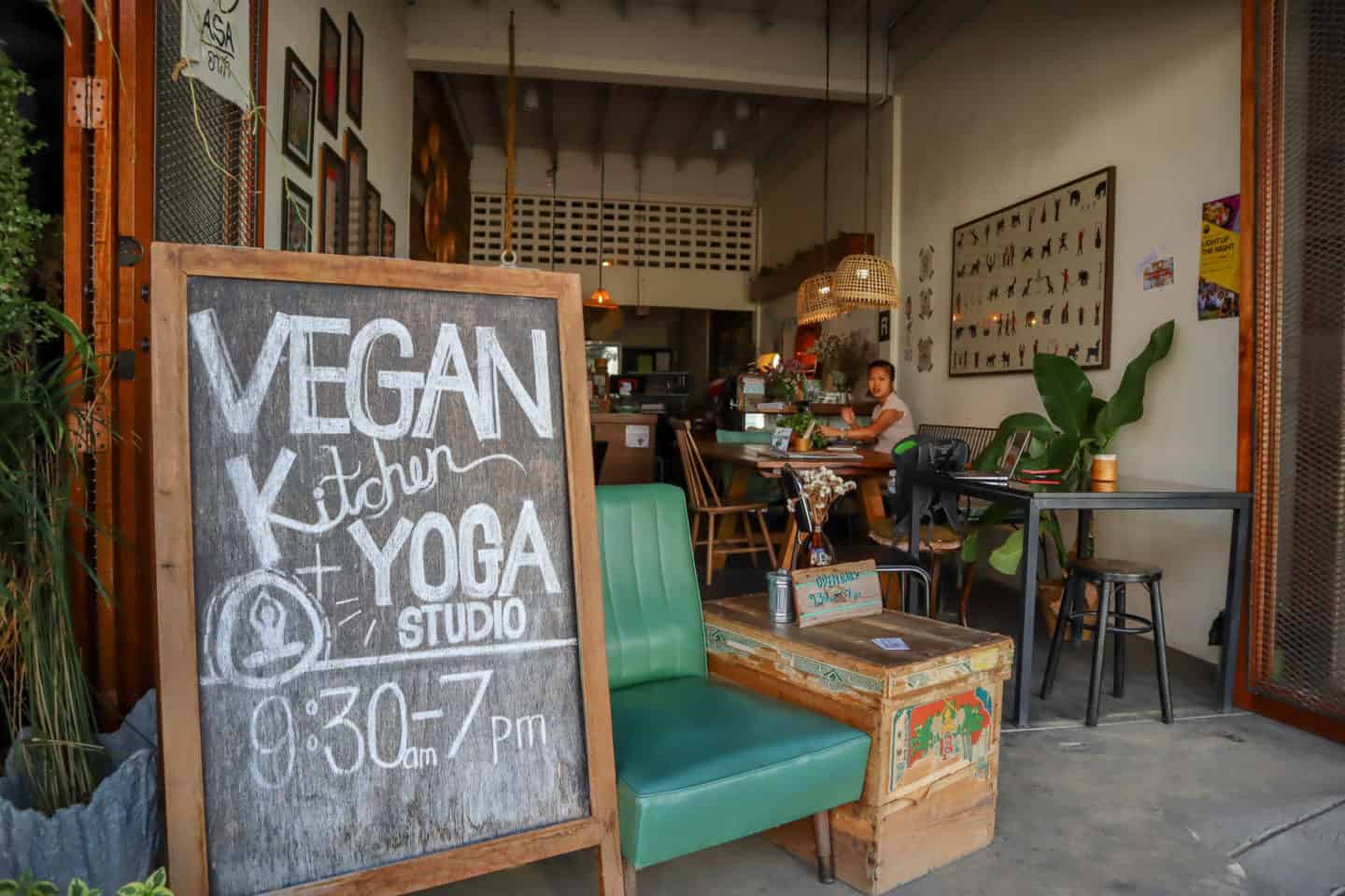 best things to do in Chiang Mai, healthy cafes