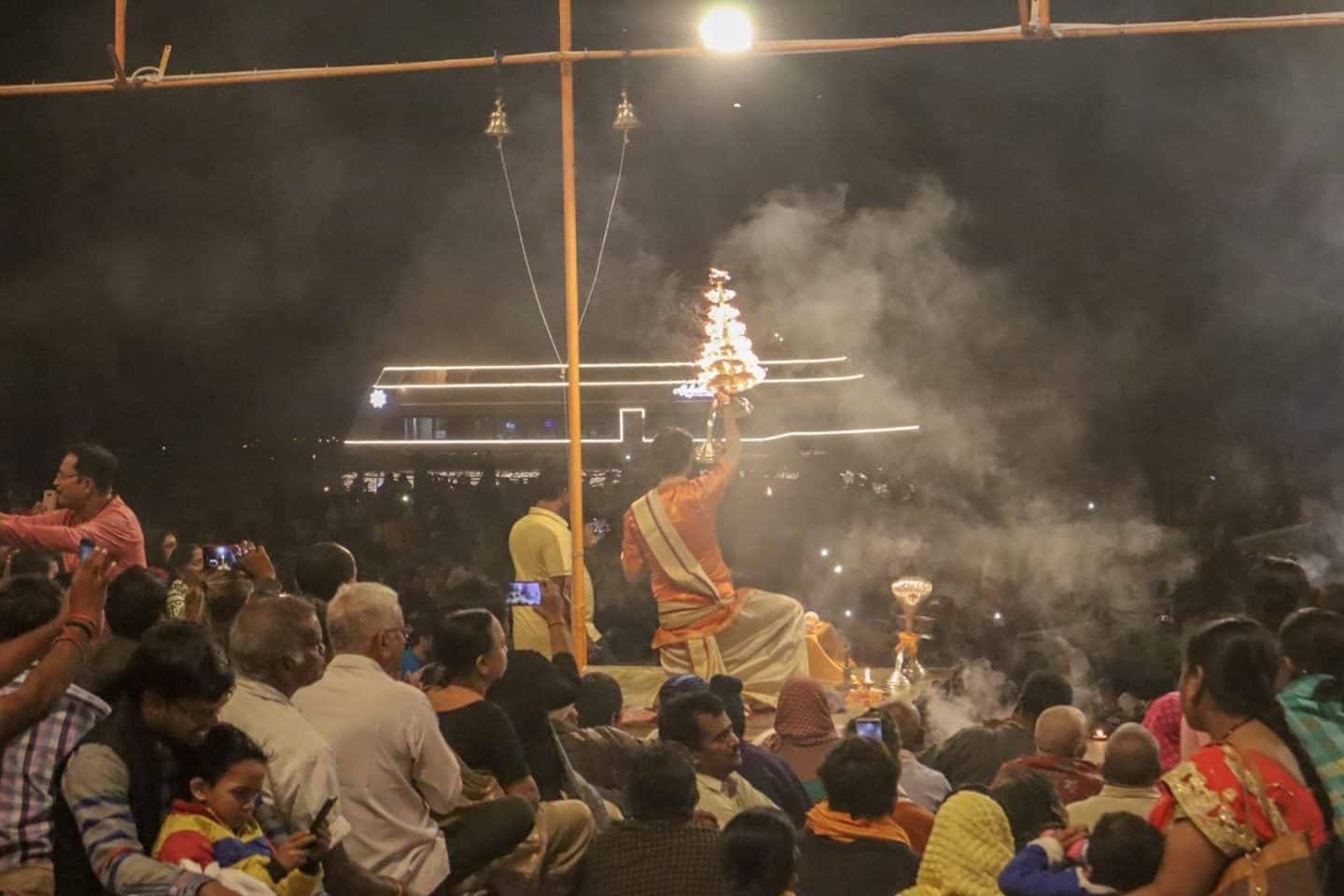 2 week India itinerary, evening aarti ceremony in Varanasi