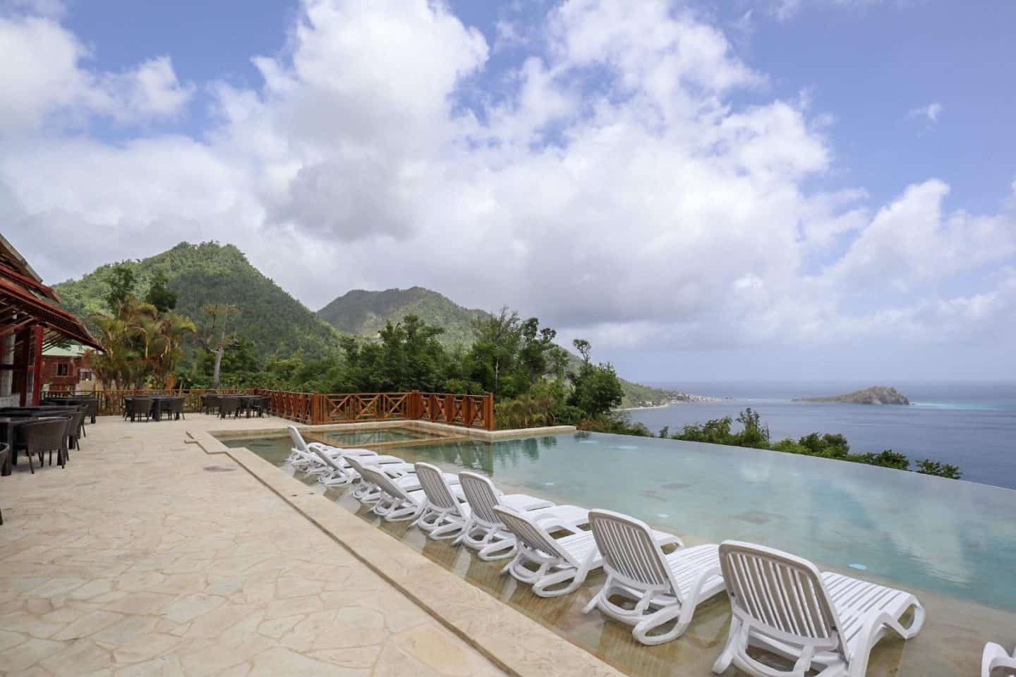 Dominica travel guide, Jungle Bay Dominica infinity Pool and ocean