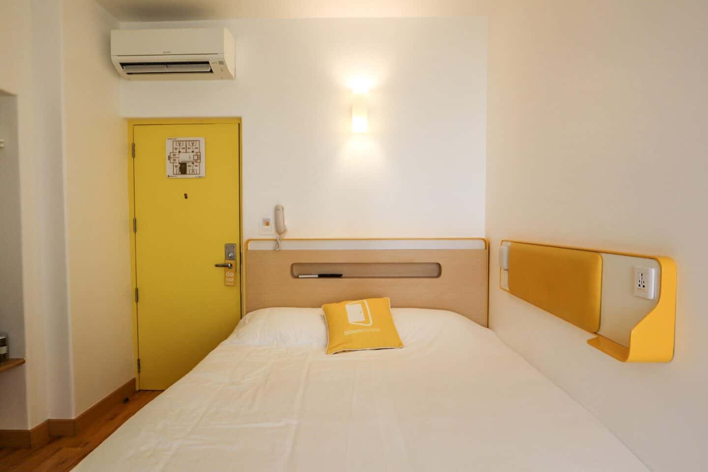 Delhi travel tips, King bed at Bloom Rooms Hotel Janpath