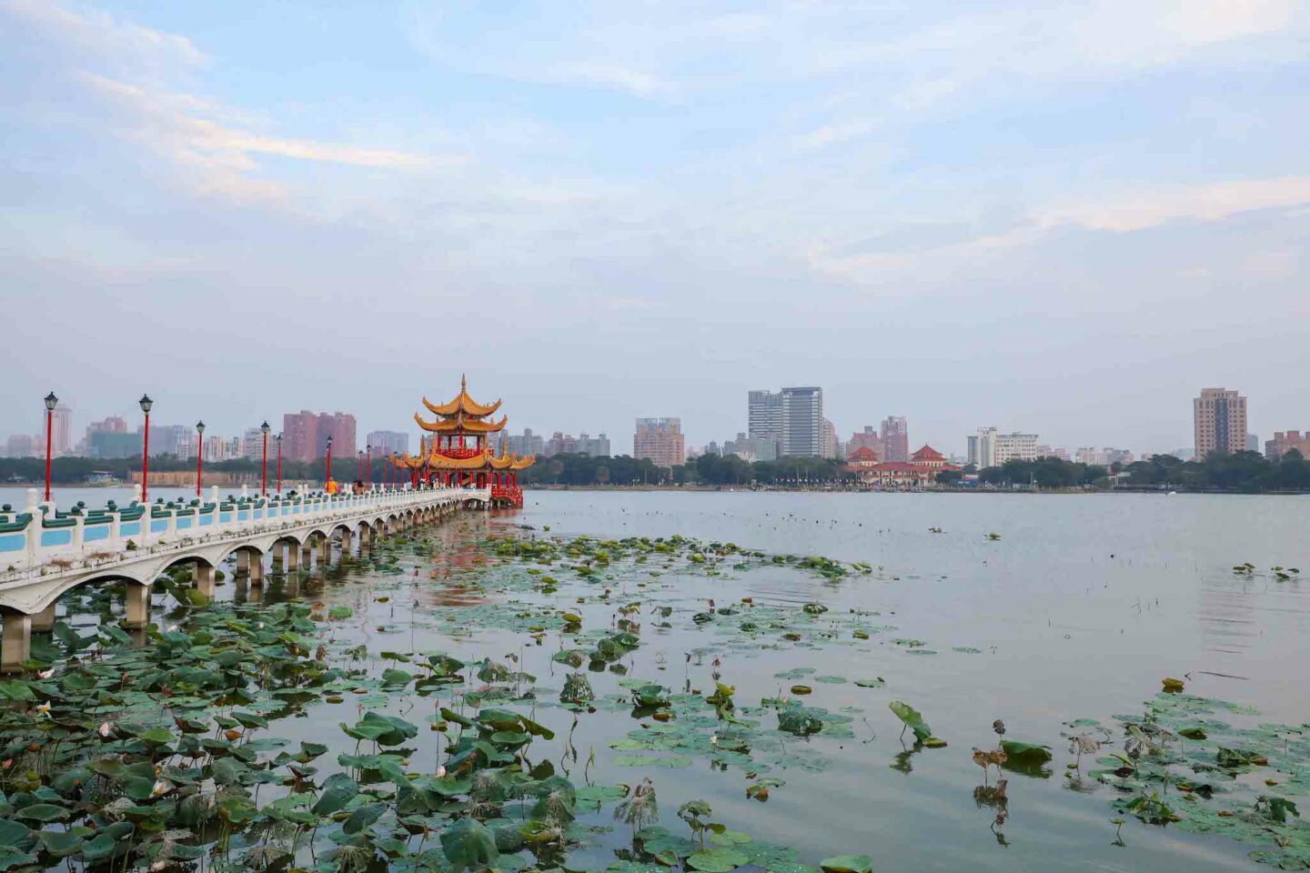 Lotus Lake and Lotus Pond Kaohsiung how to visit