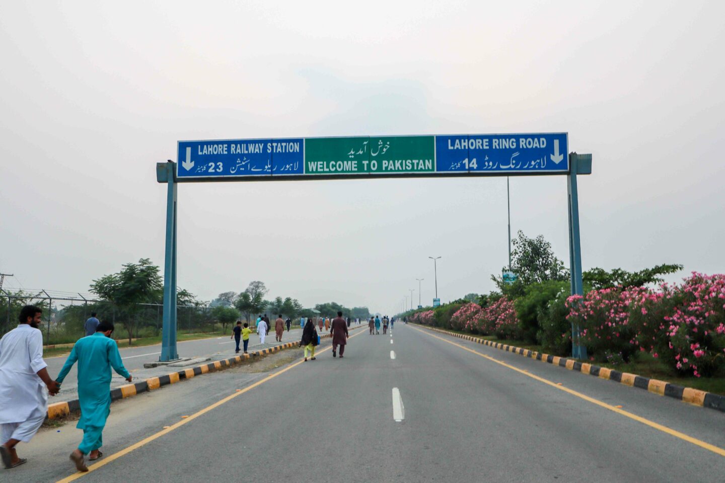 Wagah Border Crossing, border sign Crossing Wagah Border India Pakistan on foot