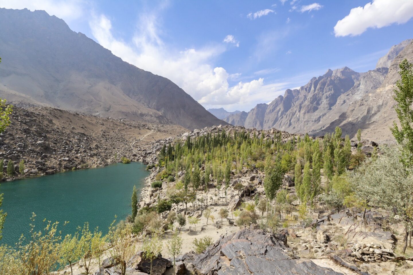 Upper Kachura Lake and Mountains Pakistan | best places to visit in Asia in July and August