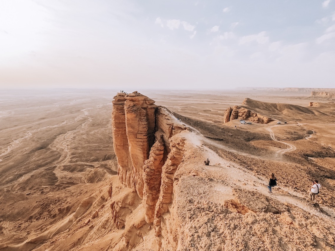 The Wandering Quinn Travel Blog Things to do in Riyadh, edge of the world view