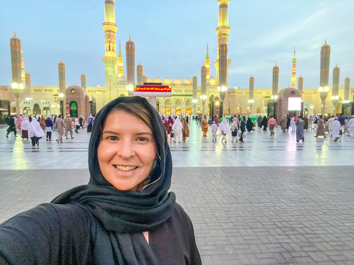 Can non-muslims visit Madinah?, Ellie quinn in Medina Saudi Arabia