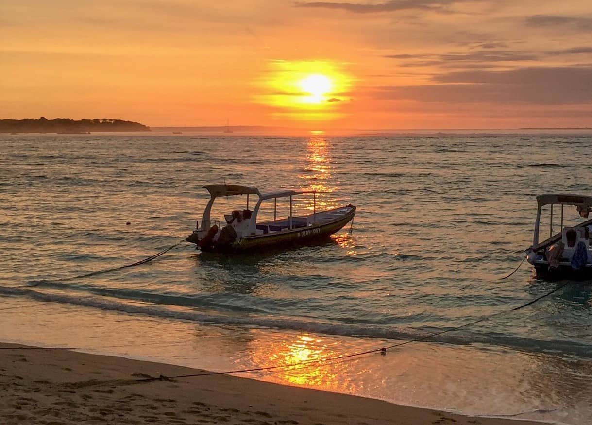 Jungut Beach Nusa Lemongan | Best Bali Sunset