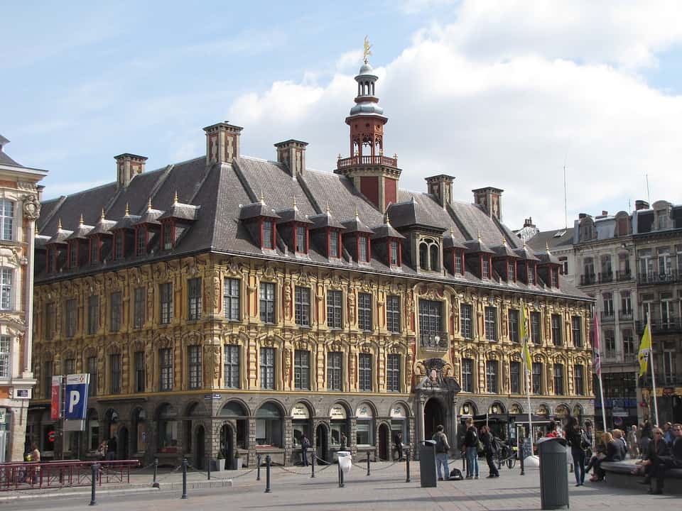 Lille Old building on street | lille day trip from London by train