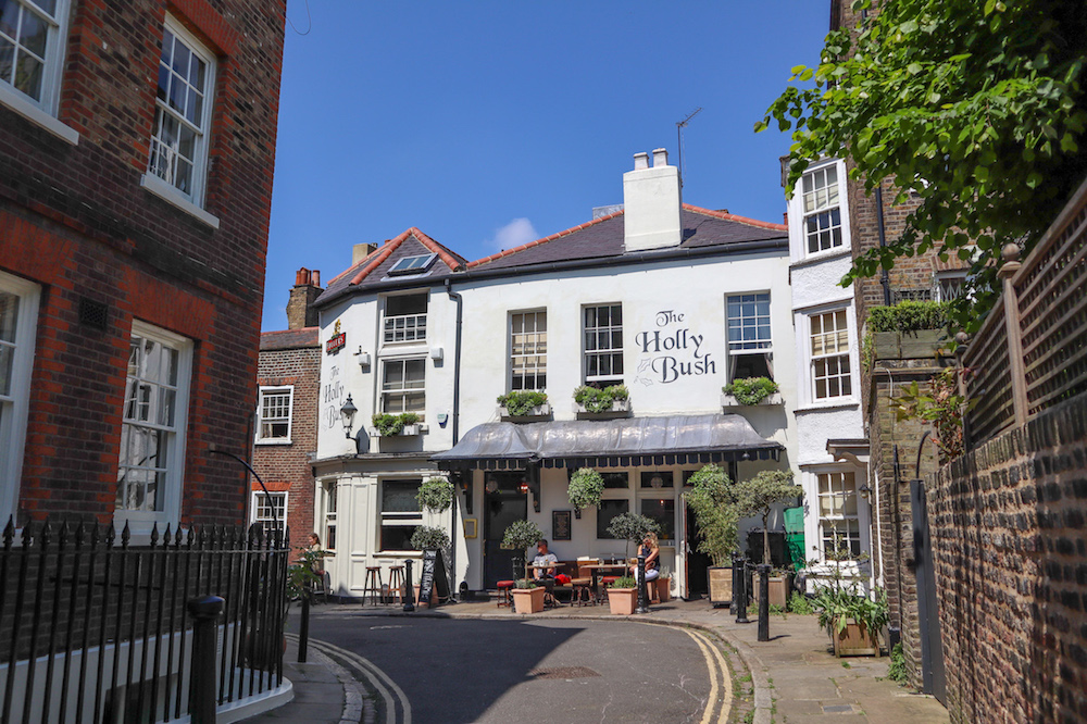 things to do in winter in London, Hampstead Pub
