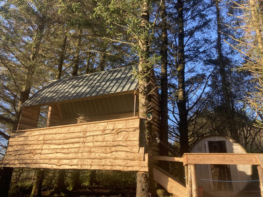 Cabin in the woods outside, glamping pod with hot tub wales