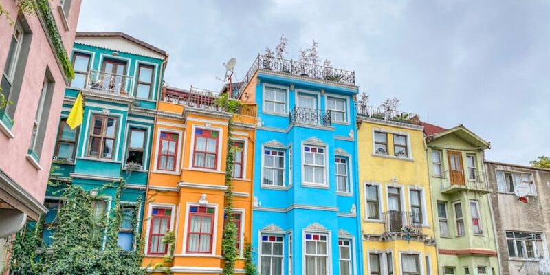 DETAILED Guide to Balat Istanbul | The Colourful Houses in Balat & More ...