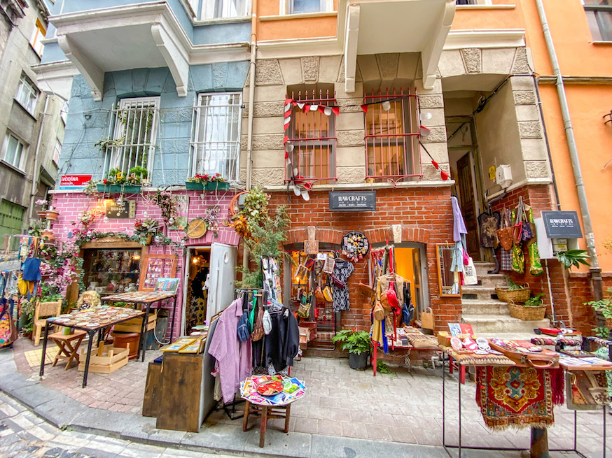 Balat Istanbul, vintage shopping in Balat
