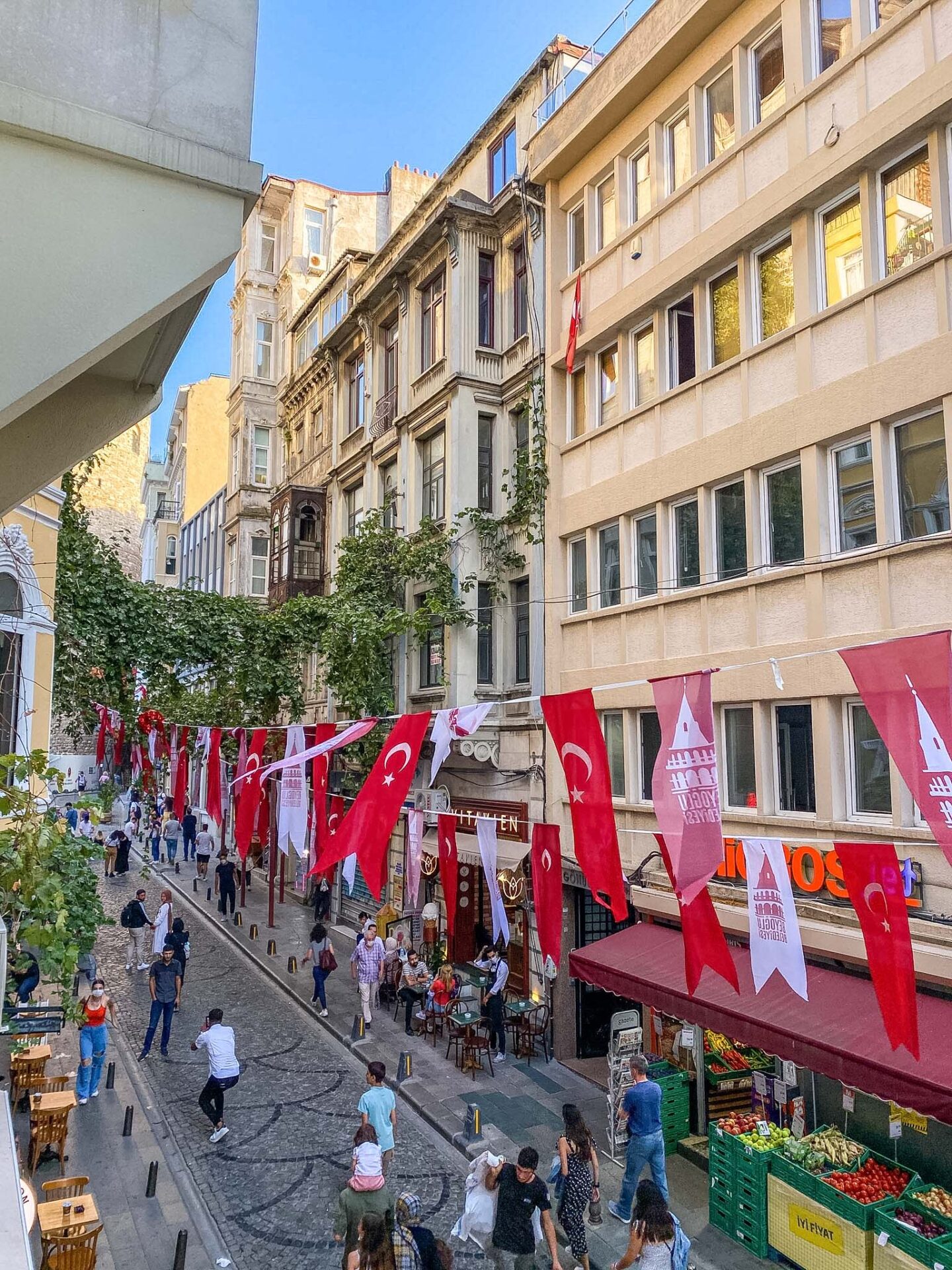 Galata street, Where to stay in Istanbul, best place to stay in Istanbul