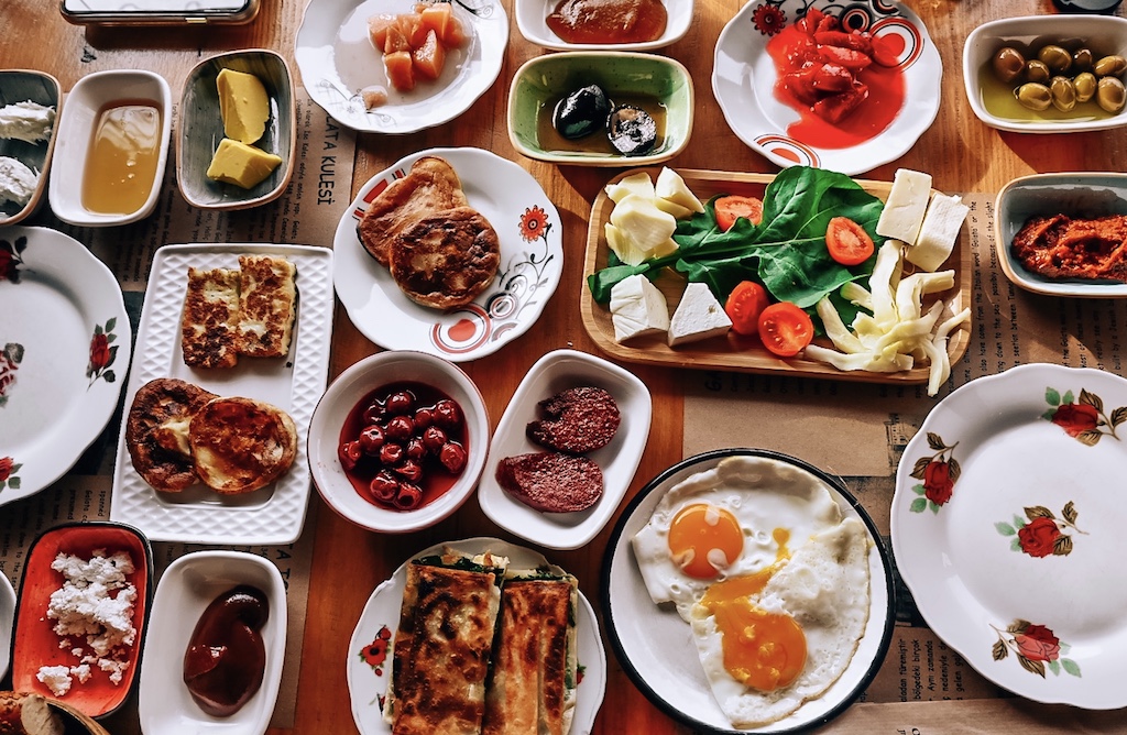 Turkish Breakfast, istanbul itinerary 4 days, istanbul 4 day itinerary, 4 days in Istanbul