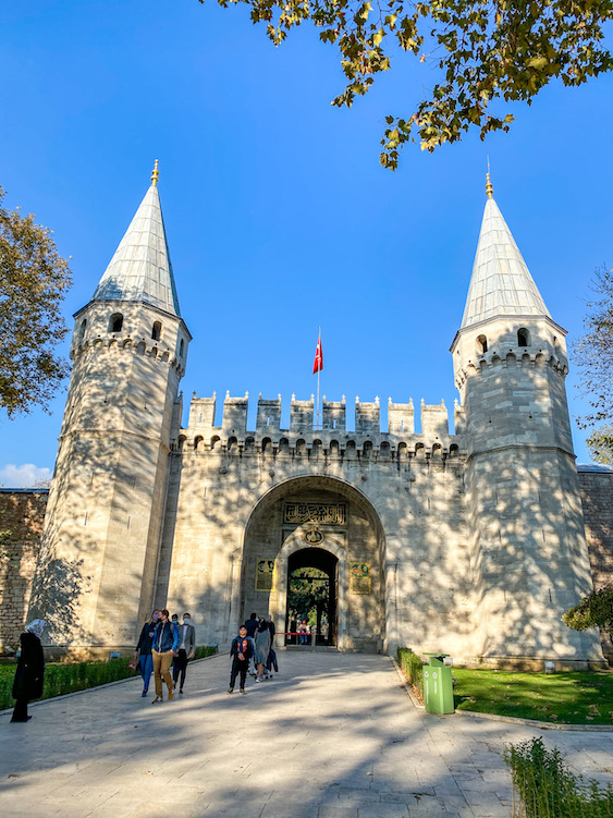 Topkapi Palace Entrance, istanbul itinerary 4 days, istanbul 4 day itinerary, 4 days in Istanbul