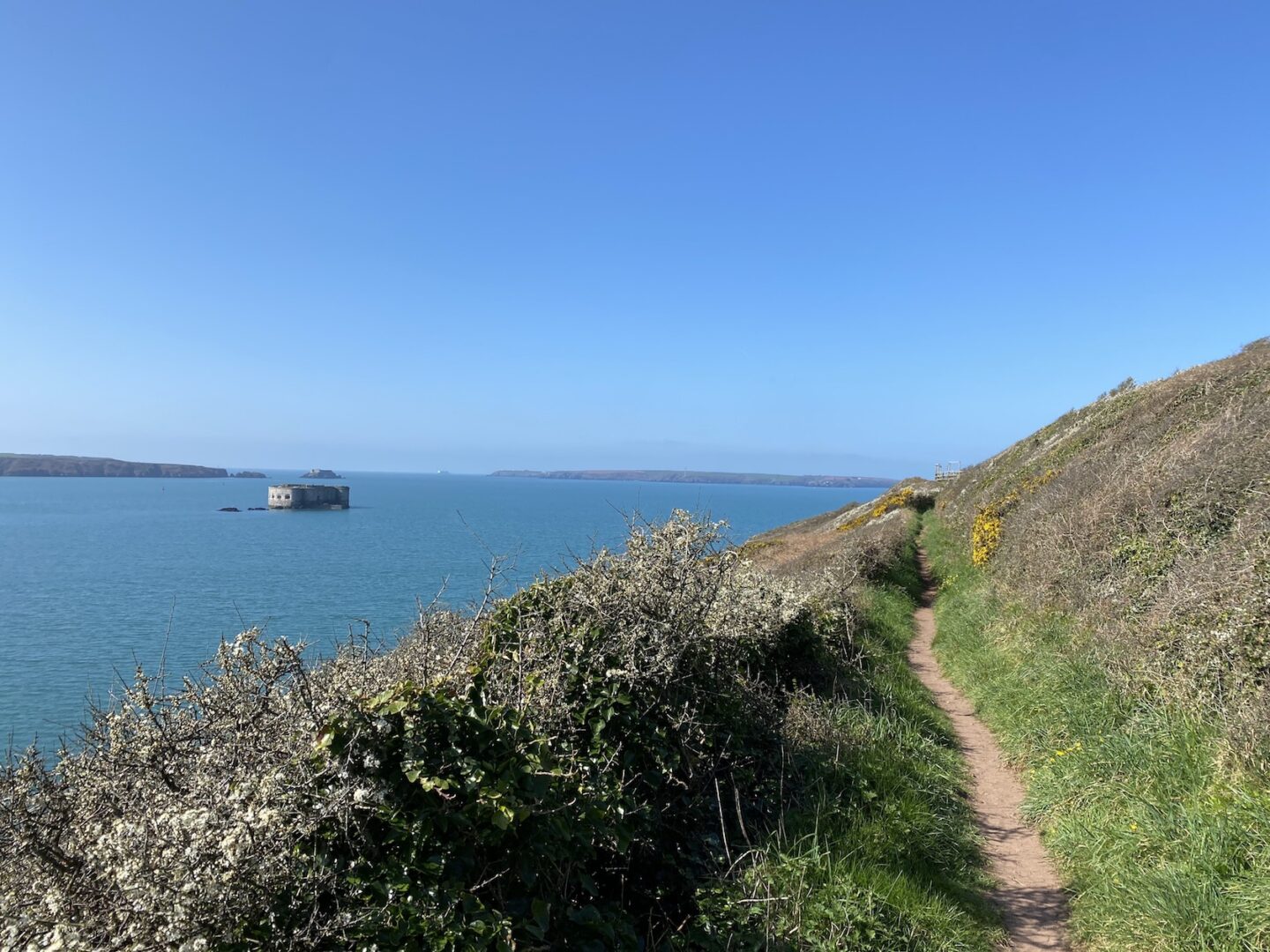 Pembrokeshire Coastal Path and Stack Rock Fort