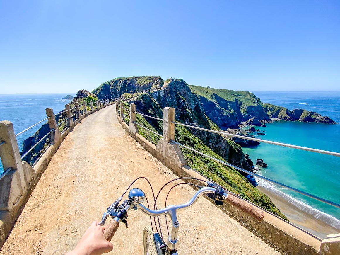 Things to do on Guernsey, La Coupee Little Sark and Big Sark bike ride