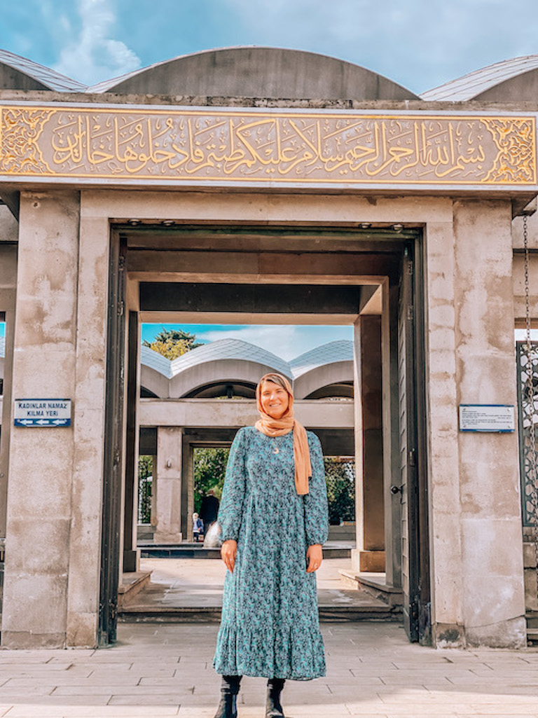 What to wear in Istanbul, packing a long dress