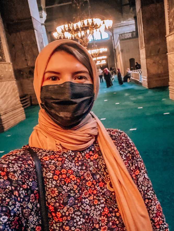What to wear in Istanbul, packing a scarf for istanbul