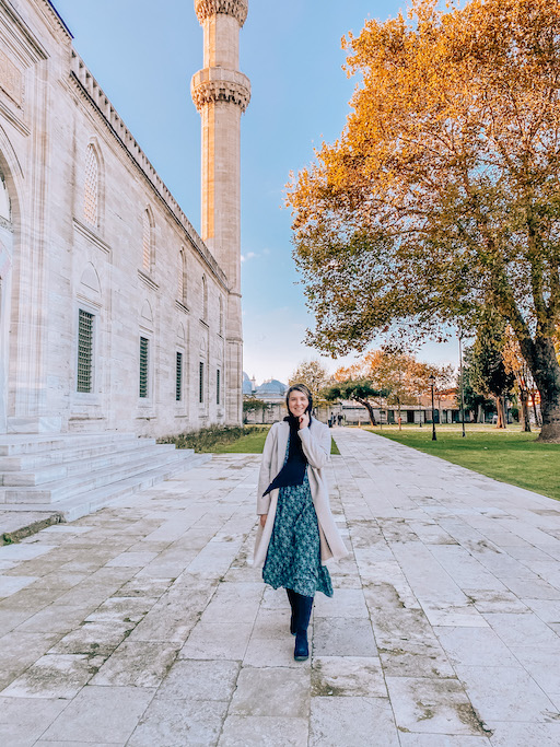 What to wear in Istanbul, wearing covering clothes