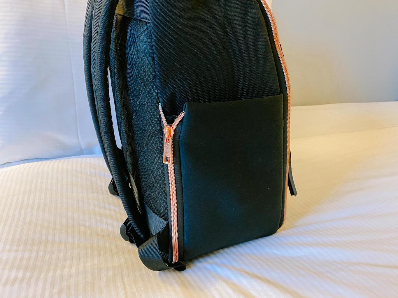 Travel Hack Backpack, Best Backpack for travelling women, Travel Hack Backpack side drinks pocket