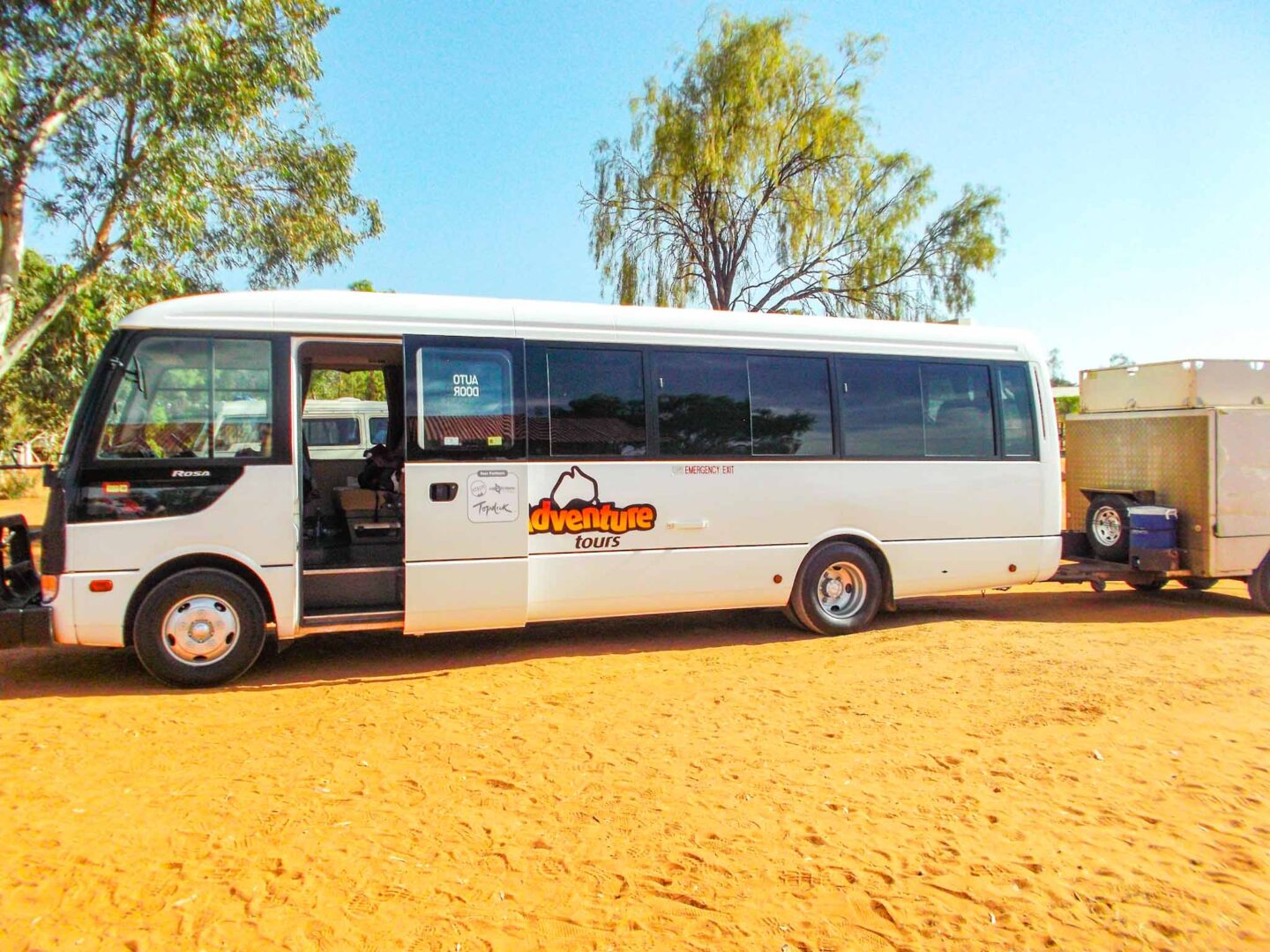 the red centre, tour bus