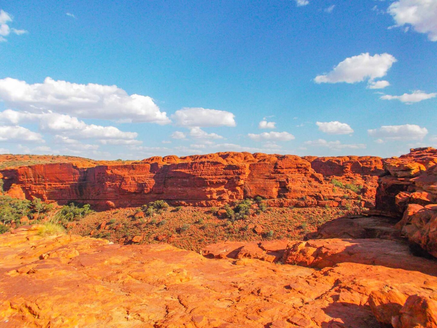 the red centre, Kings Canyon rim walk