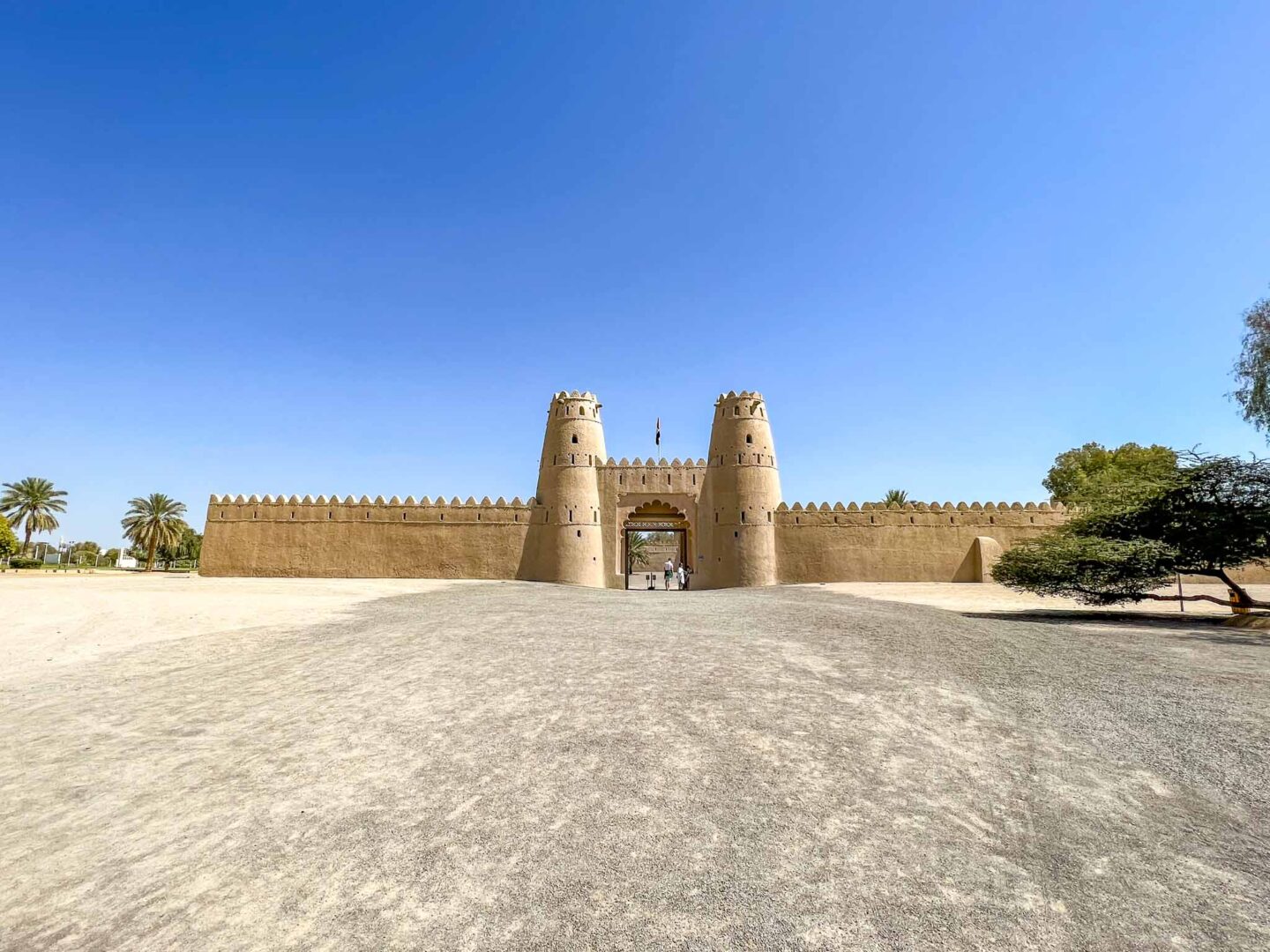 things to do in al ain, Al Jahili Fort from the outside