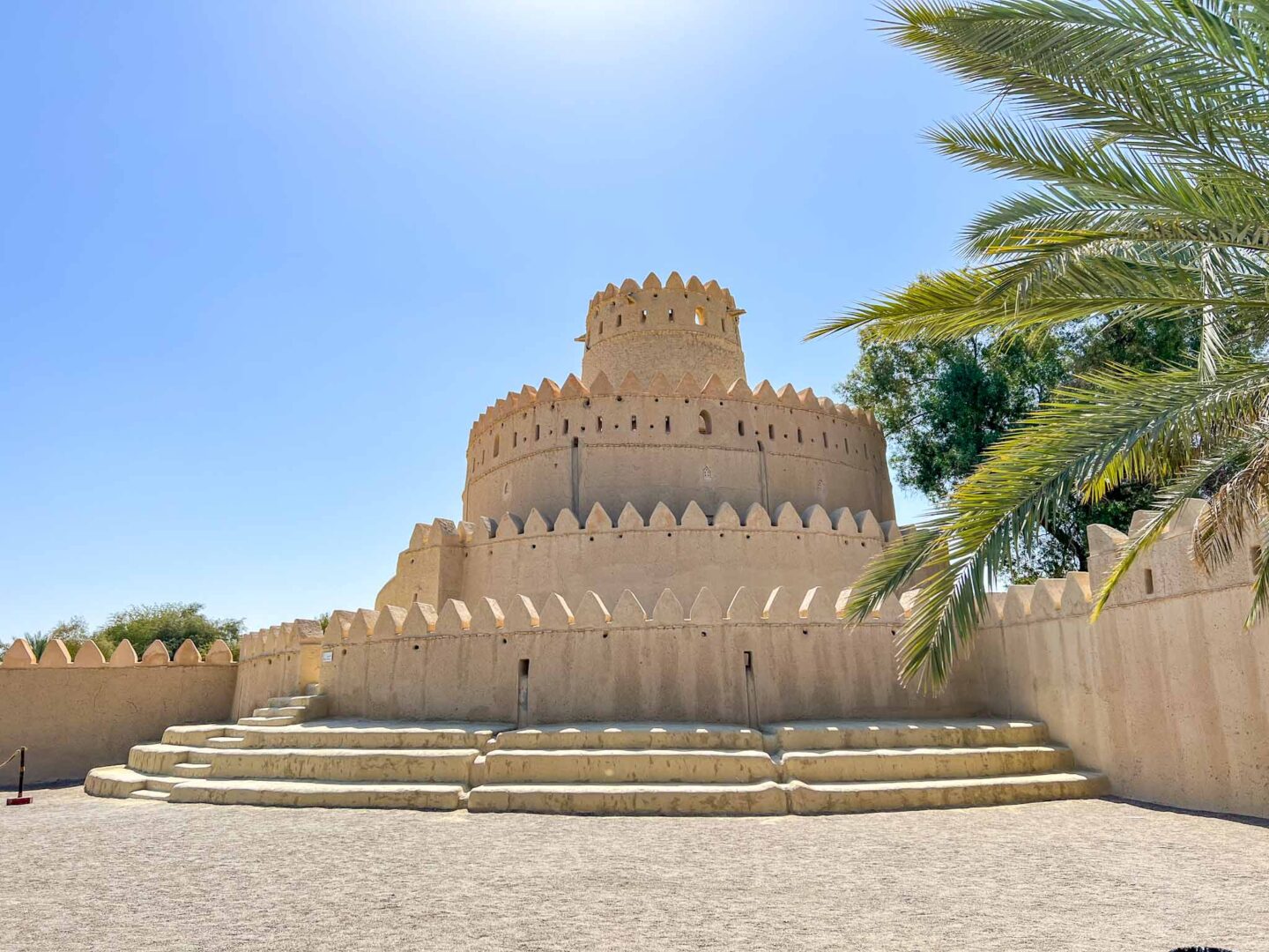 things to do in al ain, Al Jahili Fort round building architecture