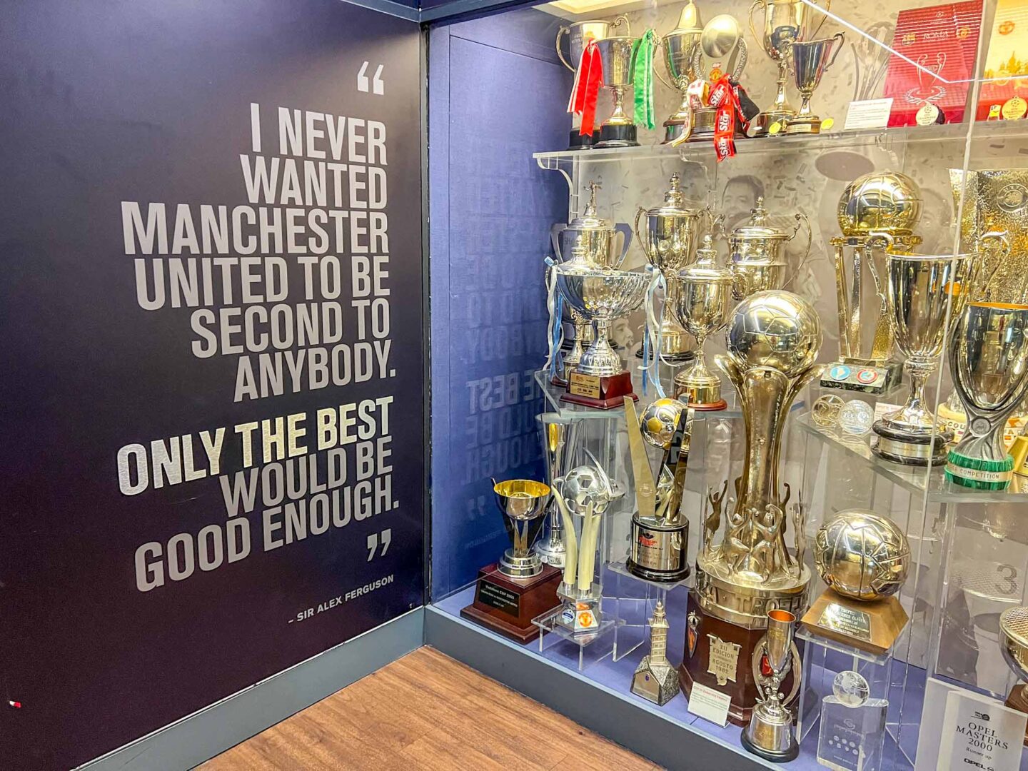 Manchester United Stadium Tour, Museum Trophy Room