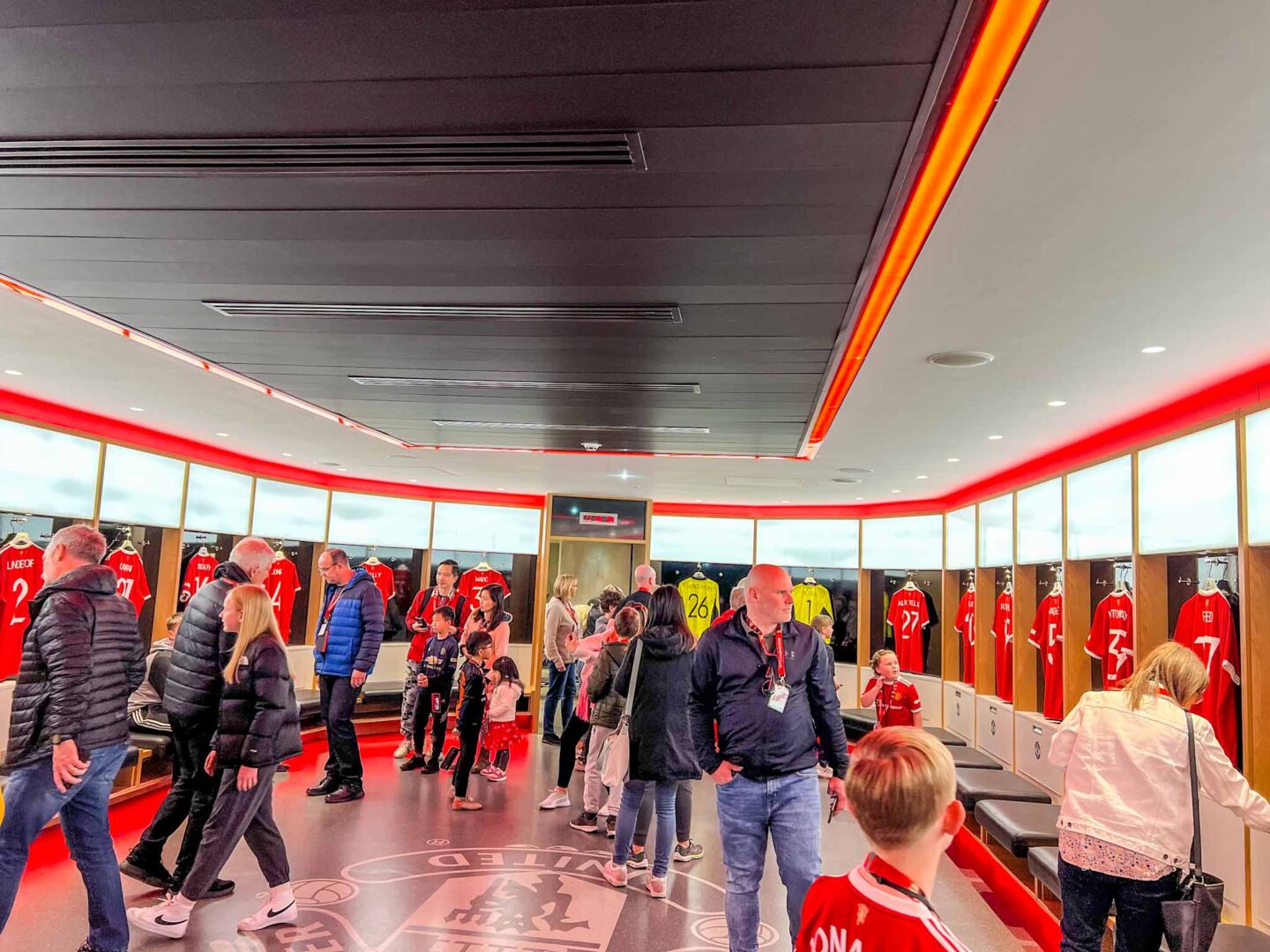 Manchester United Stadium Tour, inside players changing room