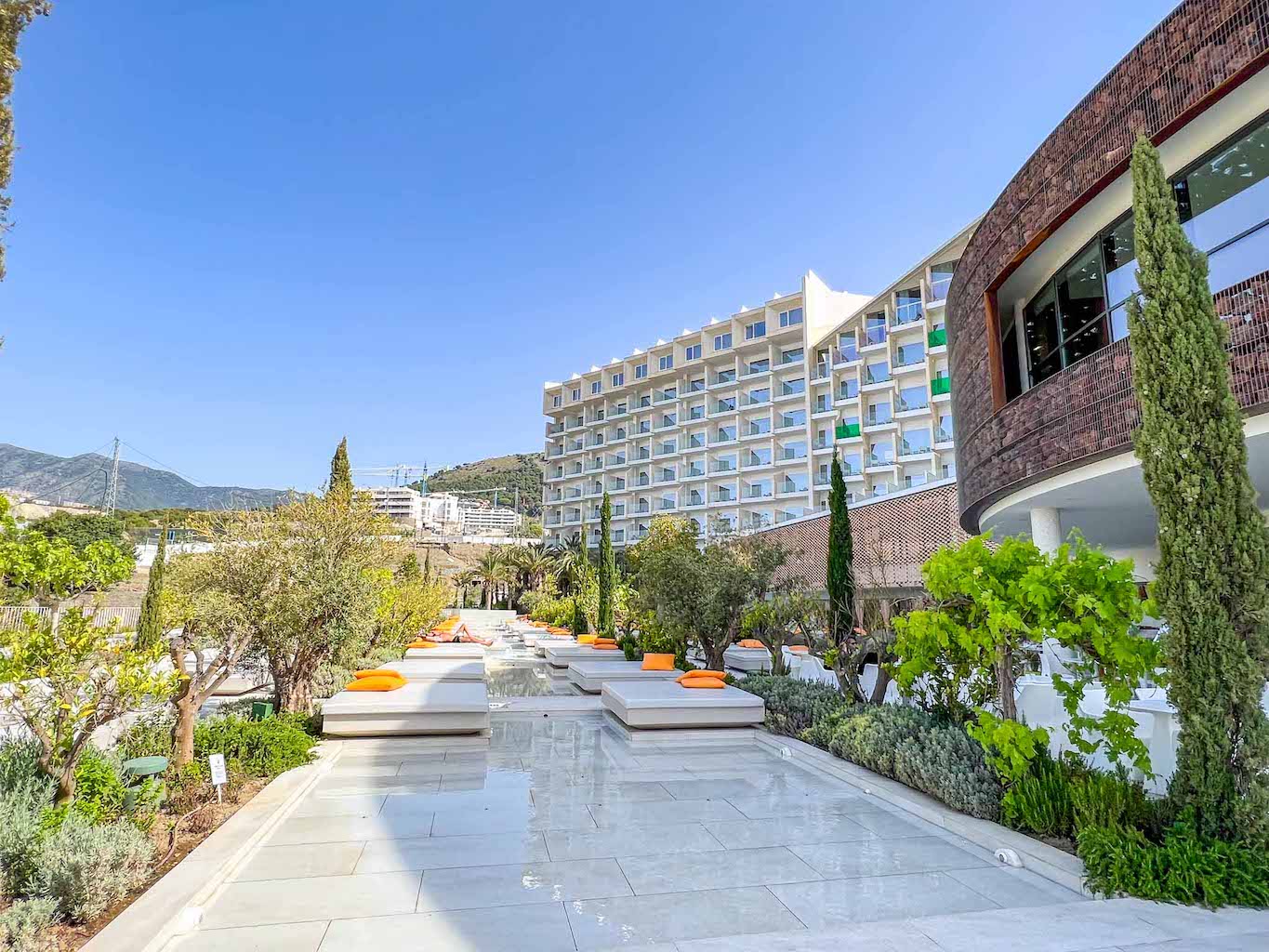 Higuerón Hotel Malaga, sun bed lounger pool