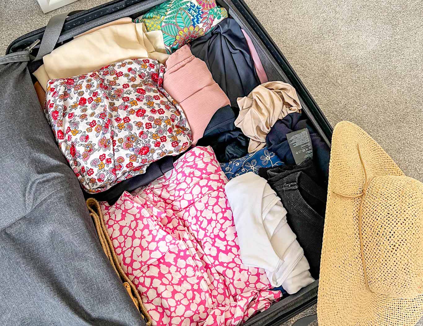 The Wandering Quinn Travel Blog travel tips for Muslim Women, packing as a hijabi