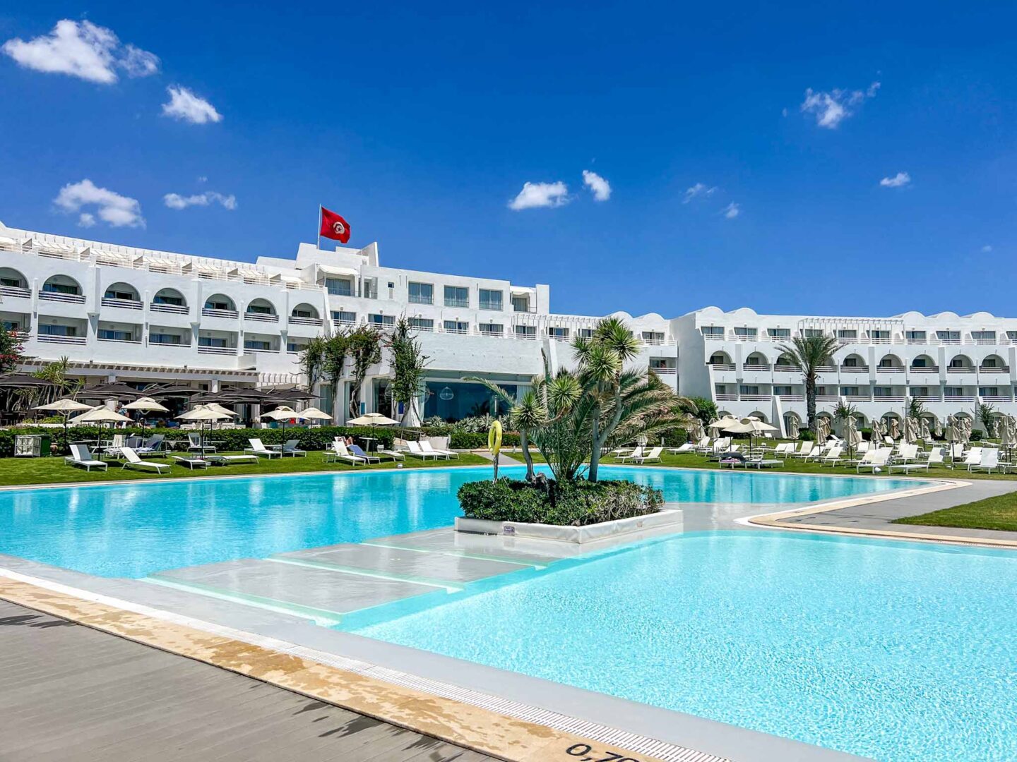 Tunisia itinerary, 3 days in Tunisia, Le Sultan pool in Hammamet