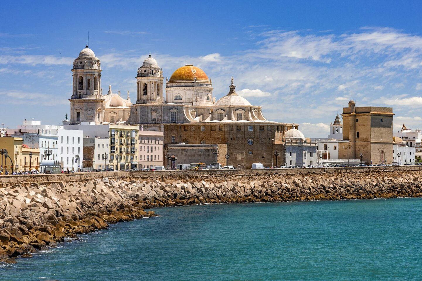 Southern Spain itinerary, view of Cadiz cathedral and water
