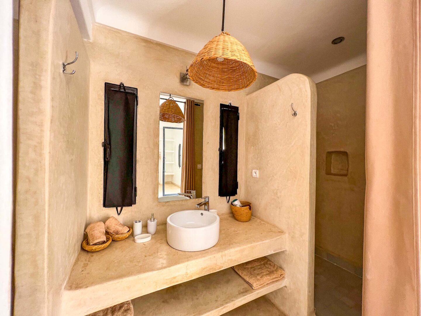 private villa in Marrakech ensuite bathroom