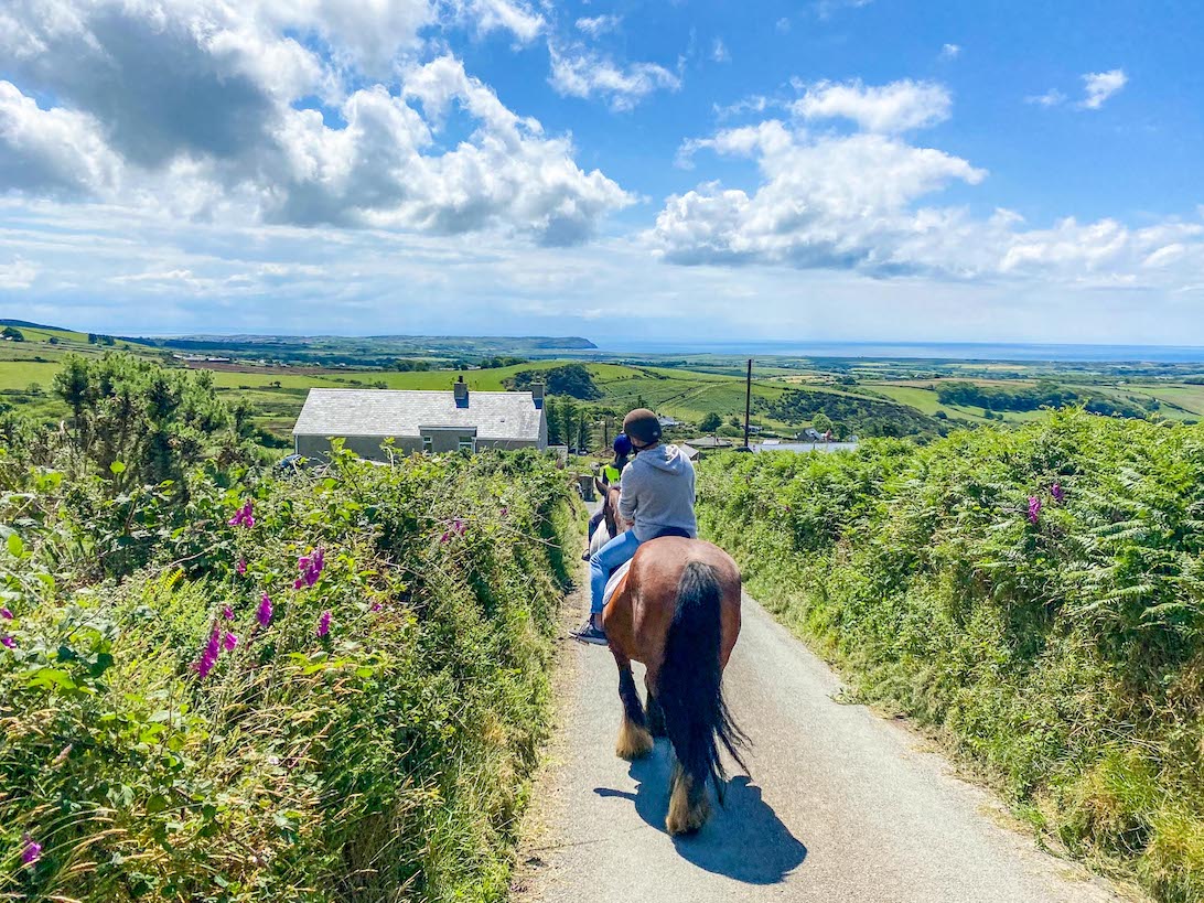 The Wandering Quinn Travel Blog places to visit in North Wales, Horse riding on Llyn Peninsula