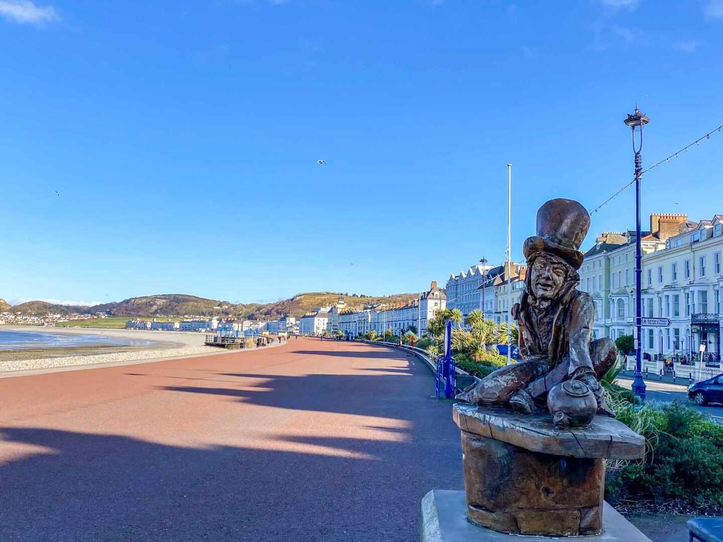 The Wandering Quinn Travel Blog places to visit in North Wales, Llandudno Boardwalk on sunny day