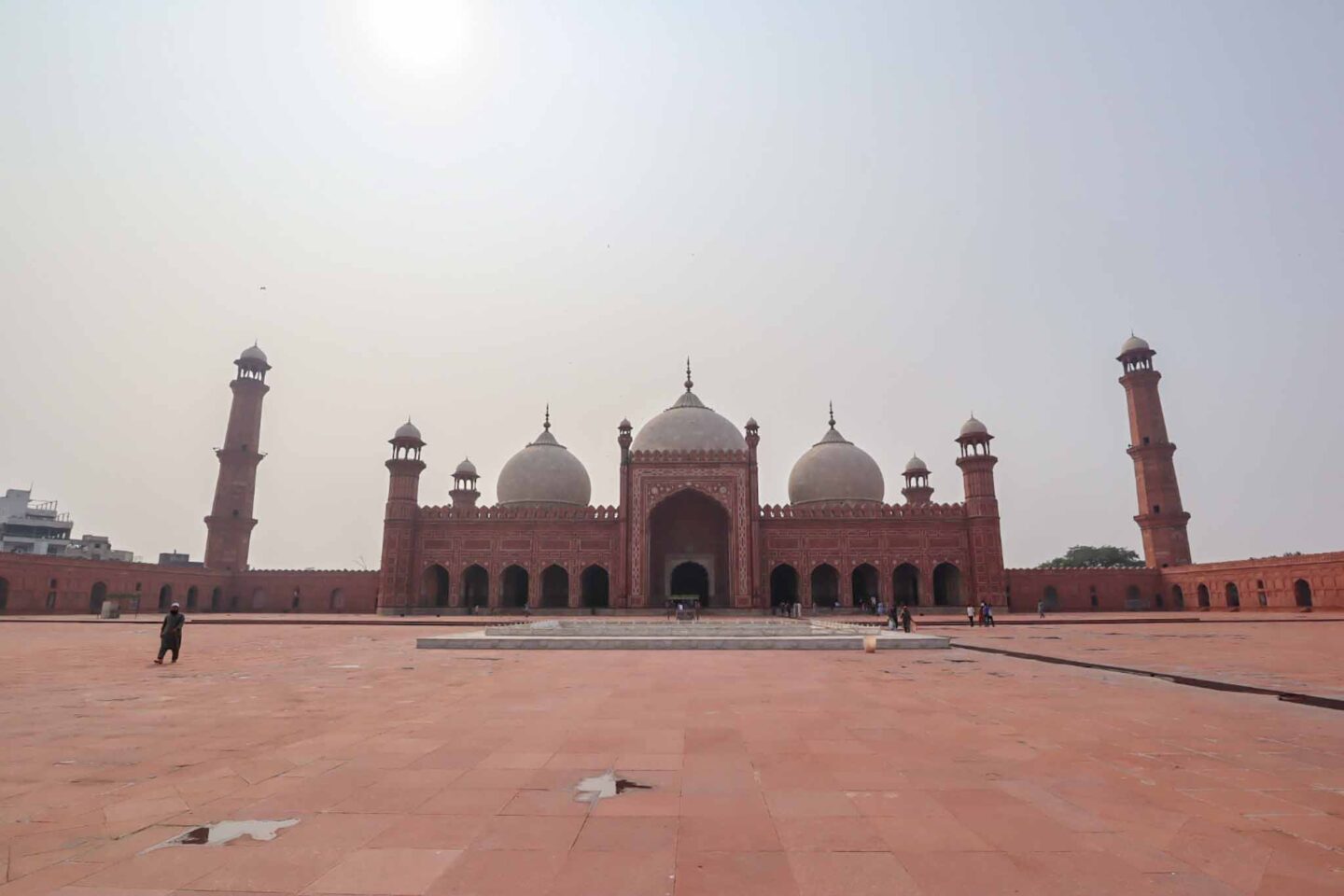 The Wandering Quinn Travel Blog Badshahi Mosque lahore mosque, 2 week women's Pakistan group tour