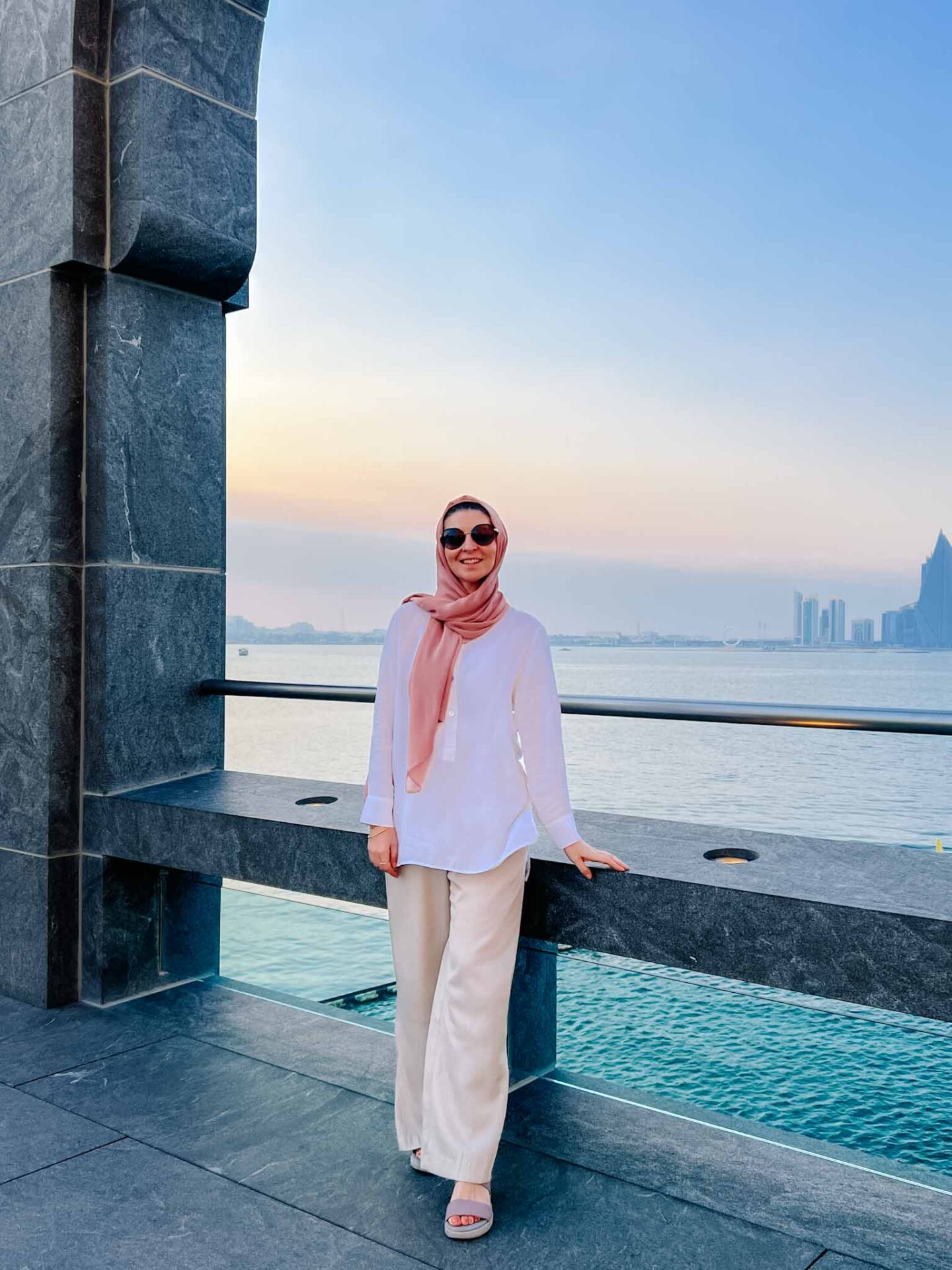Ellie in tunic and trousers at Doha sunset, Qatar dress code, what to wear in Qatar,