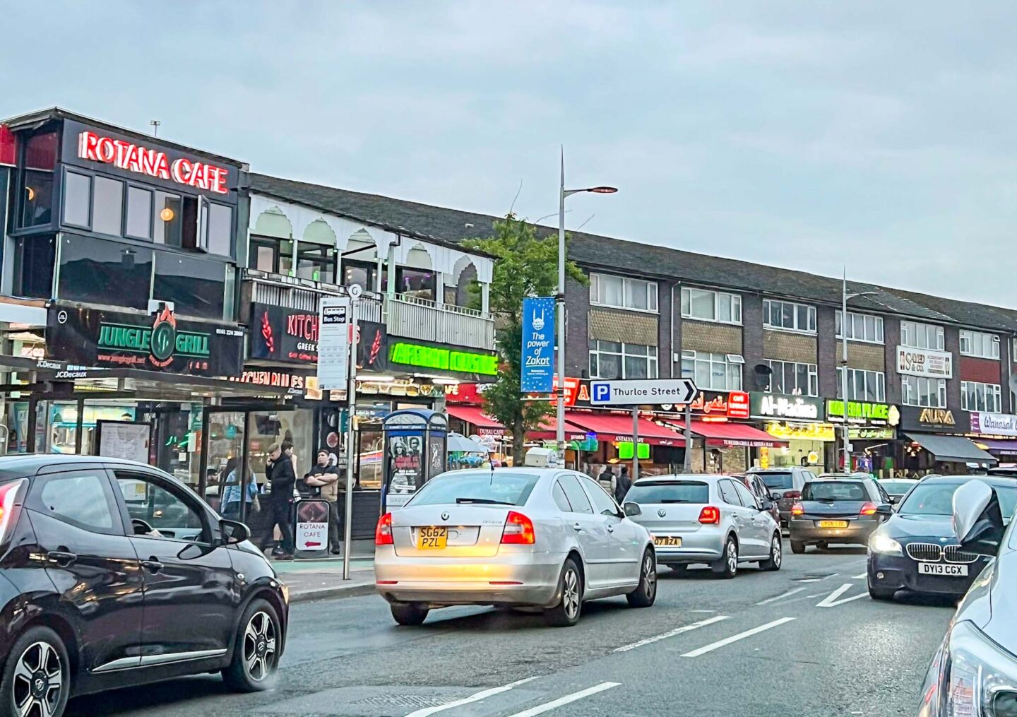 halal restaurants in manchester, Wilmslow Road Curry Mile manchester