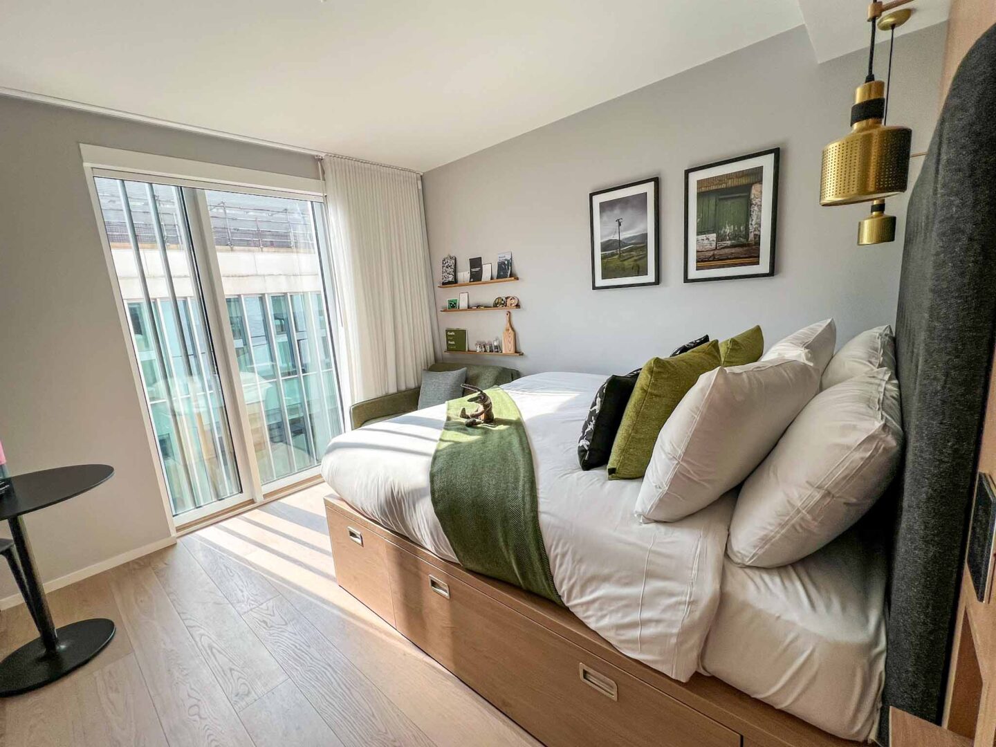 Studio Apartment in Wilde Aparthotel Manchester, one day in Manchester