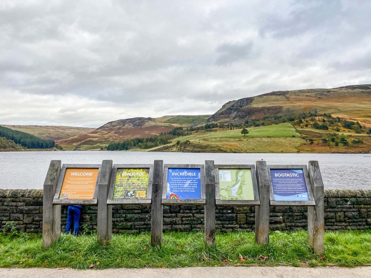 The Wandering Quinn Travel Blog Family Days Out Near Manchester, Dovestone Reservoir Signs