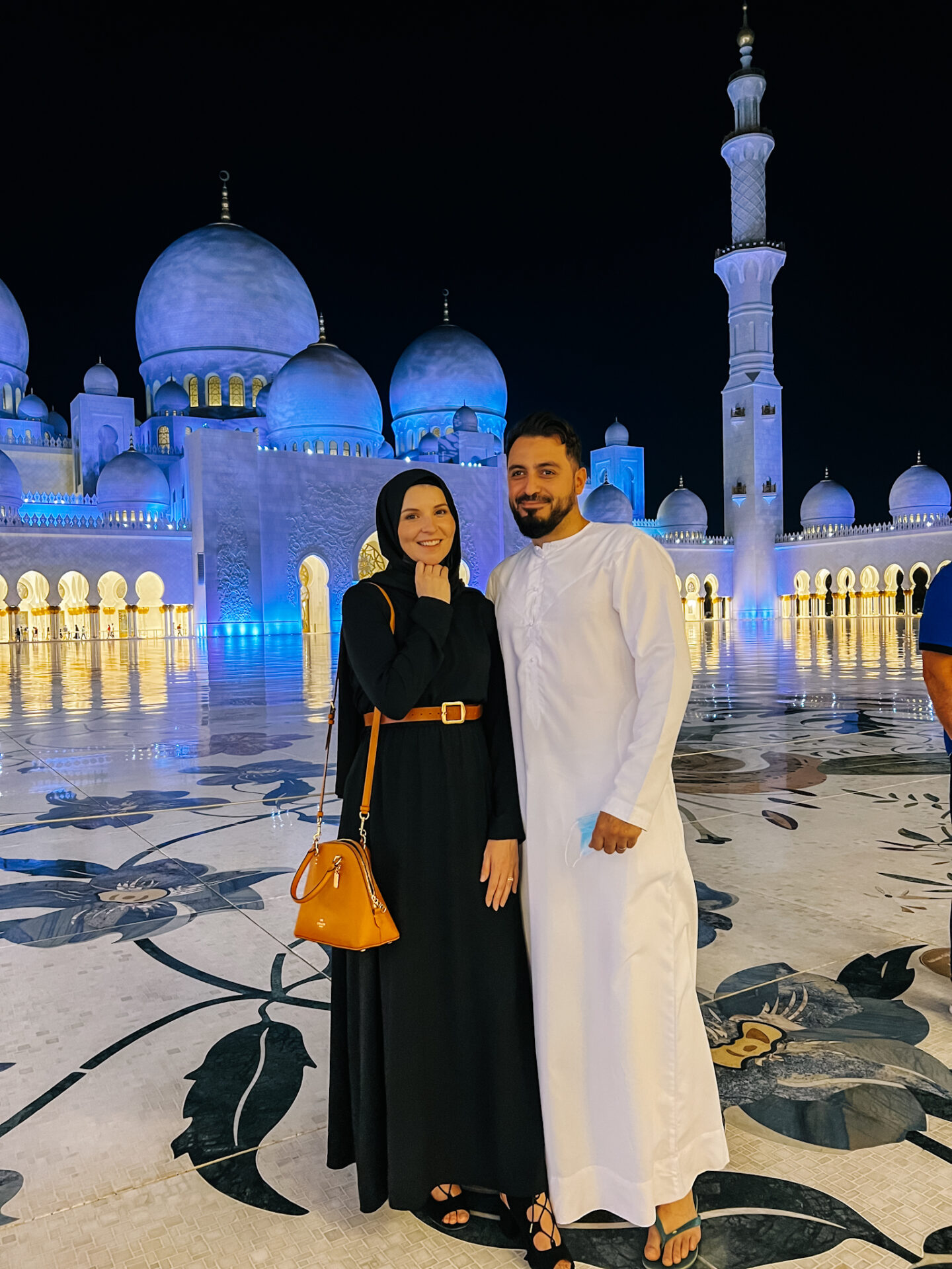 Ellie at Abu Dhabi Grand Mosque, What to wear in Dubai